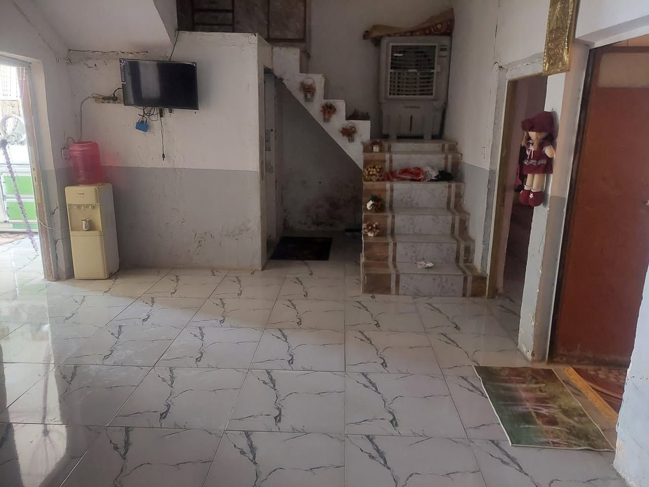 بيت ١٥٠م للبيع العنوان حله ابو خستاوي قرب شارع 100 تواصل على الرقم *********** البيت زراعي بس مكاتبه
