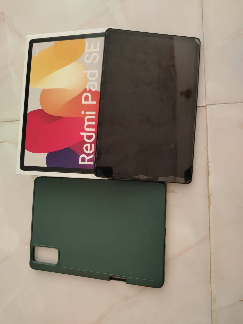 فرصة للي يدور نظافة وأداء وسعر مناسب! 🔥📱
​للبيع ايباد Redmi Pad SE غني عن التعريف، مال شاشات ودراسة وتصفح وألعاب. الجهاز بحالة ممتازة (أخو الجديد) وجاهز للاستخدام مباشرة.
​💡 أهم المواصفات والمميزات:
​الشاشة: كبيرة وبدقة عالية، ممتازة لليوتيوب، الأفلام، والدراسة.
​البطارية: عملاقة وتطول وياك يوم كامل وزيادة بدون أي قلق. 
​الأداء: سلس وسريع بالتنقل بين التطبيقات.
​💵 السعر: 200 ألف (وبي مجال بسيط للشراي المعتمد والتكاطيع) 😉
📍 المكان: الكوت. حي الجوادين شاࢪع النفط
📞 للتواصل والاستفسار: [*********** الخاص مفتوح]
​ملاحظة: الجهاز كامل ومكمل والي ياخذه يدعيلي. 🤝
مع شاحنه الايباد شخط مابيه الله شاهد طالب سادس وخلصت متحانات ماصالي شهر ونص تقريب من اخذته..!
