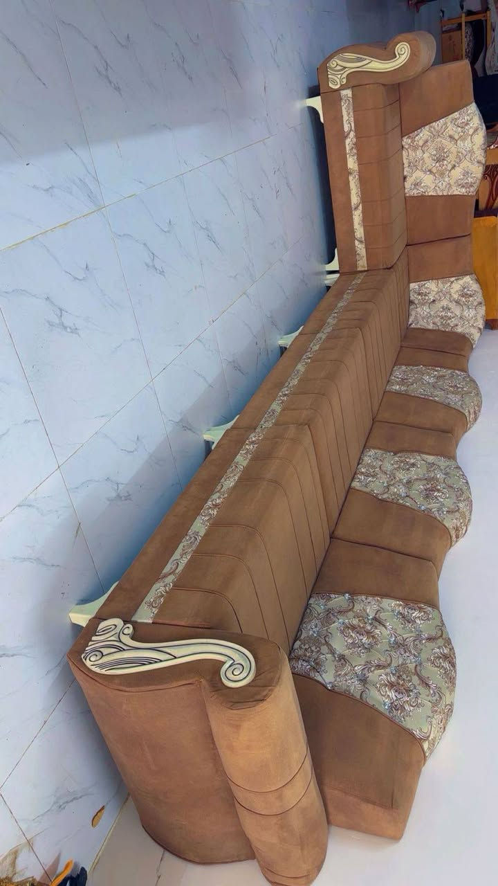 ديوان نضيف بدون عيب عنوان اربيل توجد توصيل اربيل وموصل *********** بي واتساب
