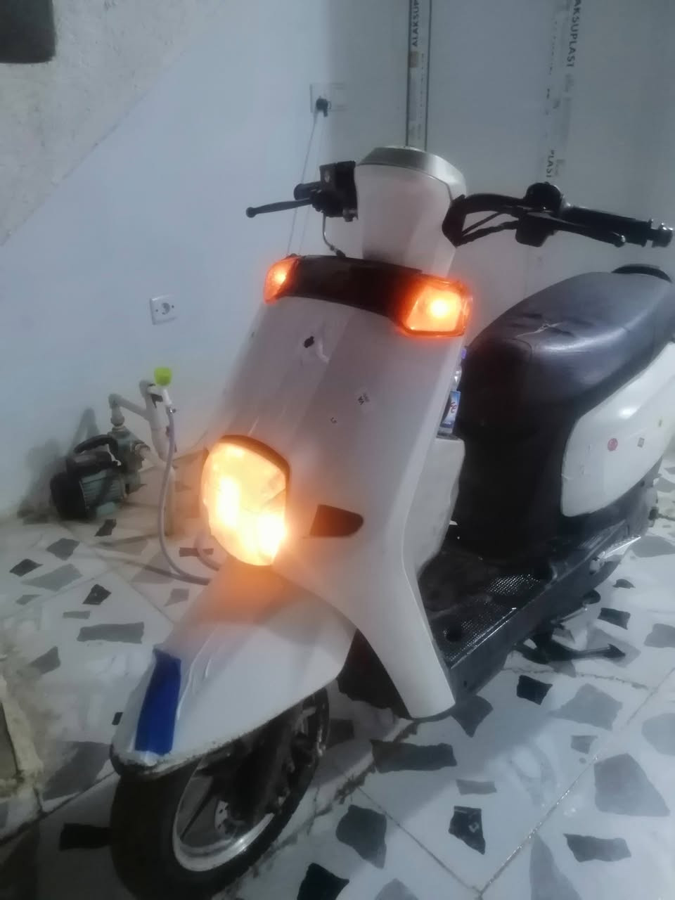 سلام عليكم دراجه بوليسي كهربائي كامل بس سلف مايشتغل شلعه معدل سعره 300 بيه مجال مروس هم عادي كركوك. جسر عرفه


**إذا كنت صاحب هذا الإعلان وتريد حذفه لأي سبب، رجاءا أرسل رسالة إلى الدعم الفني**