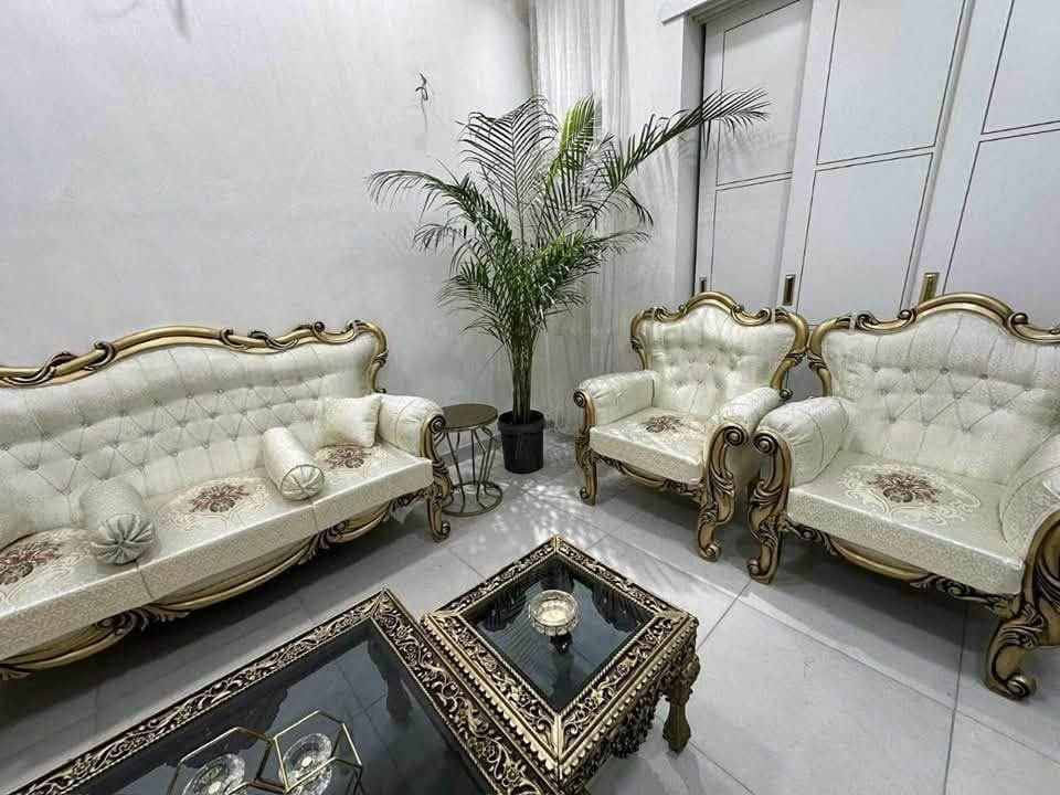متوفر بعدة اللوان

تخم ١٠ مقاعد ملكي ثقيل مع كوشات وسيت طبلات هديه بغداد, العراق


**إذا كنت صاحب هذا الإعلان وتريد حذفه لأي سبب، رجاءا أرسل رسالة إلى الدعم الفني**