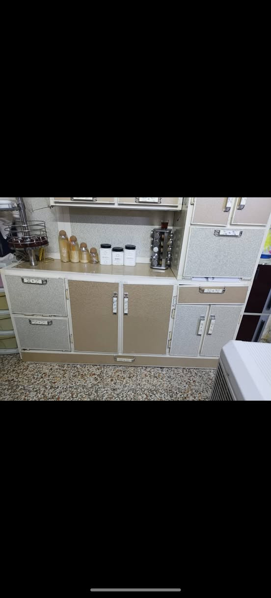 السلام عليكم
ثلاجه نوع شينون كوري نضيفه و مداخله تصليح @ كاونتر ثلاث قطع سنغ مرمر نضيف البيع
السعر ثلاجه 250 الف  كونتر 350 وبي مجال قليل
المكان  بغداد جديده شارع المسبح
***********
