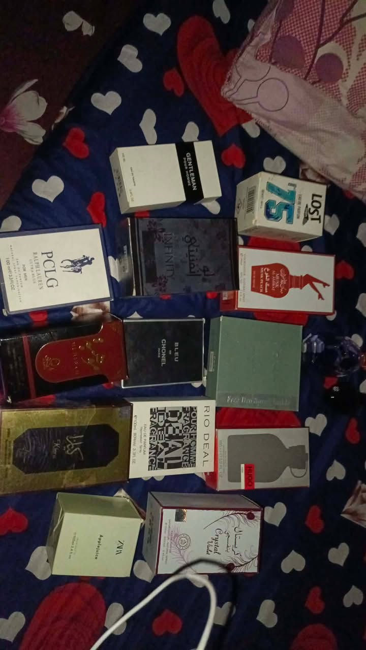السلام عليكم  15عطر بهذا الشكل الريحه جنن وواحد اطيب من ثاني رجالي ونسائي ابيعهن شلعه كامله  السعر 35 وبل عافيه


**إذا كنت صاحب هذا الإعلان وتريد حذفه لأي سبب، رجاءا أرسل رسالة إلى الدعم الفني**