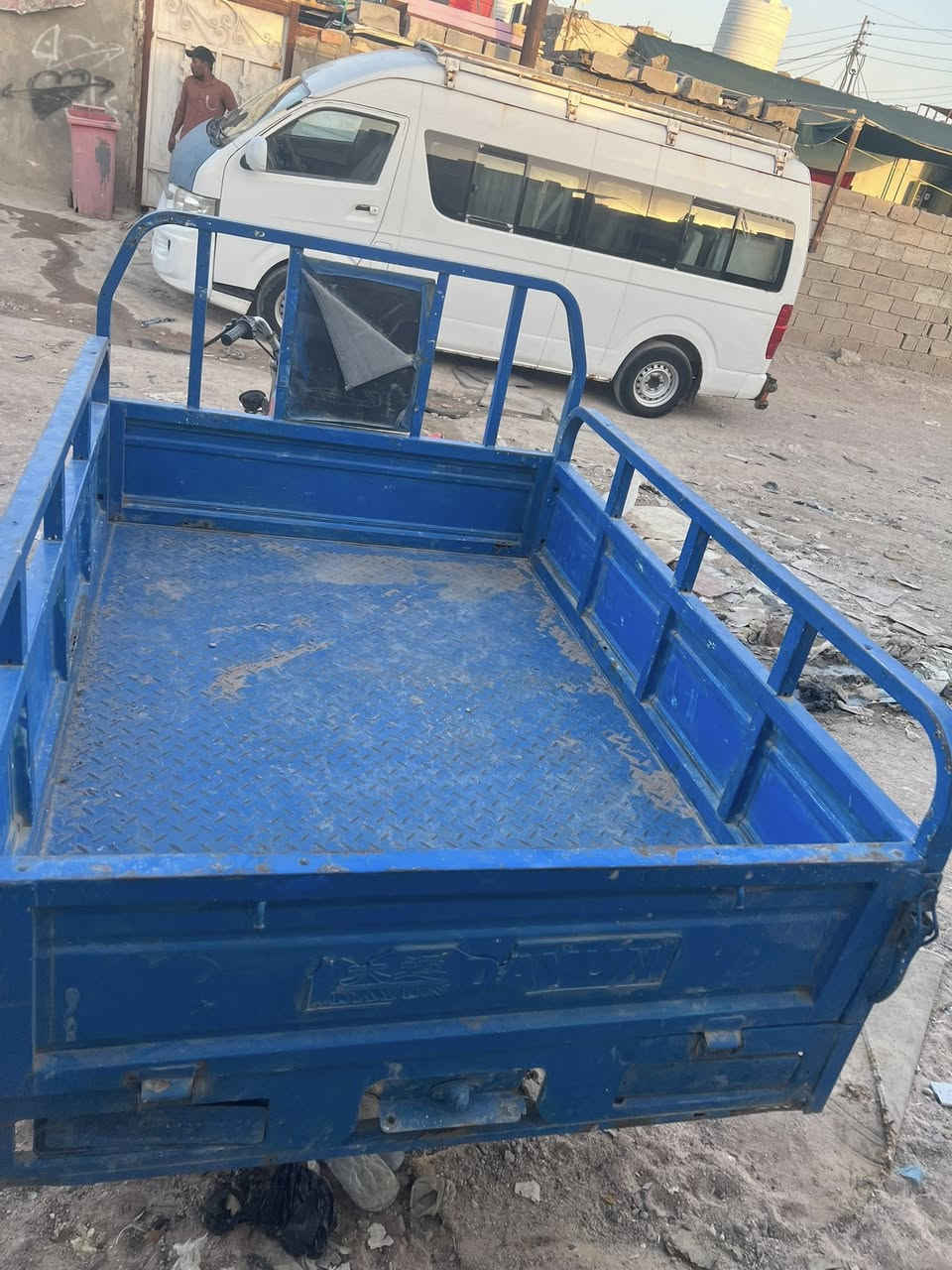 السلام عليكم ستوته ادوات نصيفه مكينه حلو بدي نضيف شاصي نضيف مكانها تنومه الاكوات السعر 700 الف ***********
