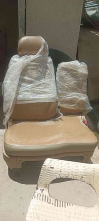 عن عندي هذالكشن نضيف وسعره مناسب 250 الف 07902638133