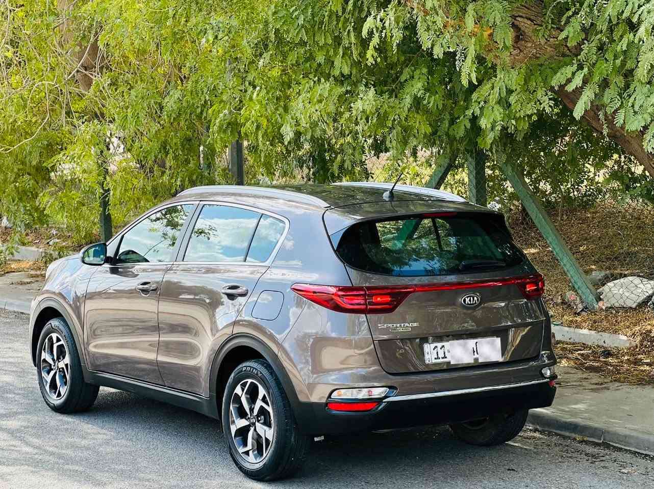 سبورتج 2021 خليجية مكفولة كفالة عامة
السعر 188 وبيها مجال بلعافية للياخذها

رقمي *********** مكانه بغداد

كفالة خليجية لا حادث ولا صبغ ولا فتح ولا تبديل

مواصفات معروفة 
مكينة 2000 دوش مكفولة
كشنات مخمل 
شاشة  + بلوتوث 
تحكمات استيرن كل الجهات 
تحديد المسار
تبريد قطعتين 
حساسات خلفية 
مانع تزحلق
مثبت سرعة
اربع انظمة للقياده  عادي + اقتصادي + eco
حاكية موبايل

سيارة كلش نضيفة وجديدة وجاهزة من كلشي
