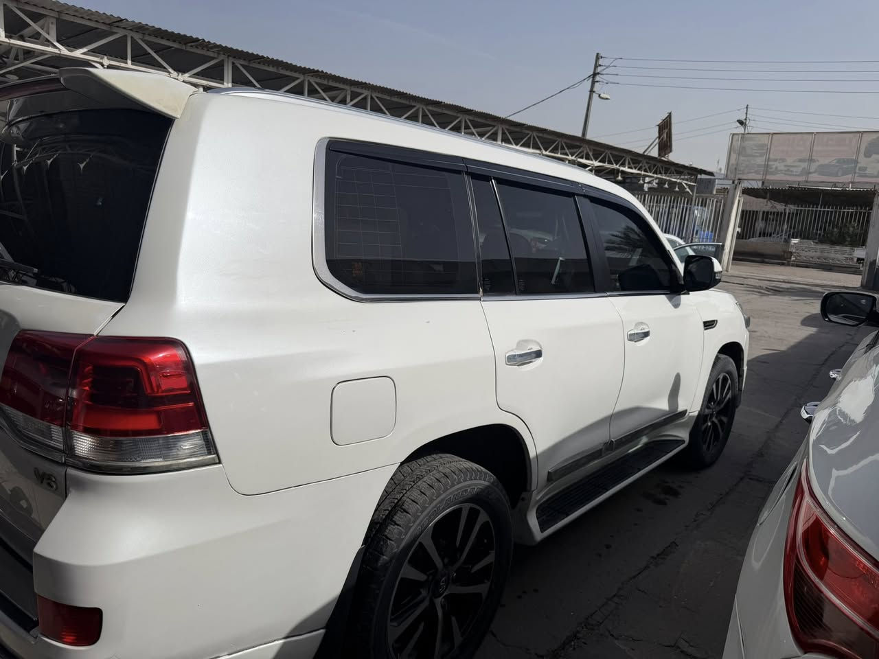 لاندكروزر 2013 محدثه مصبوغه عام  سياره جديده جدا ماشيه 150 اصل. السعر 255 باسمي رقم مميز 
للاستفسار *********** البصره

