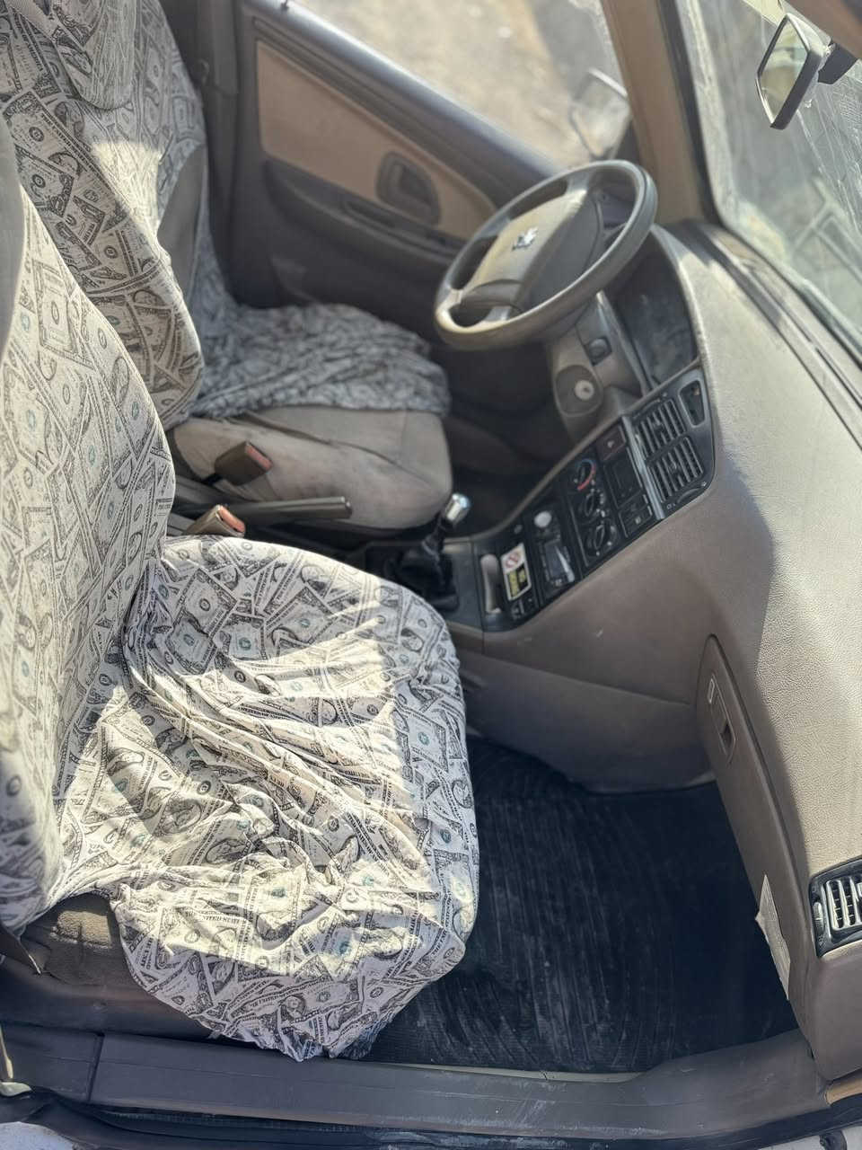 السلام عليكم سياره بيجو لميس موديل ١٦للبيع رقم نجف ومكان نجف ساحة مظفر السنويه ٢٨تنتهي ابيع هل موجود تجي تفحص وتقنع بيها وتاخذها للعلم مال موظف فقط للدوام للبيت رايدها ٥١وبيها مجال الخاص مفتوح او يتصل ***********
