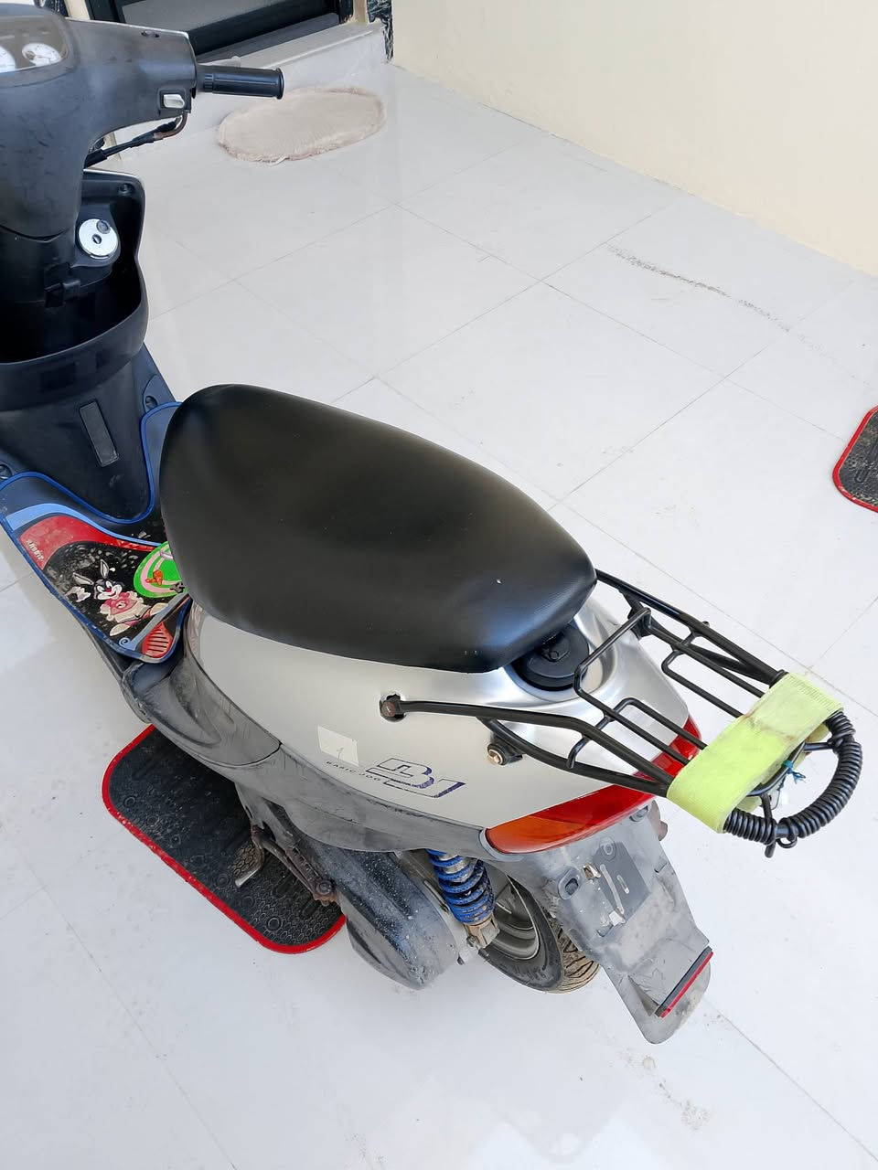 السلام عليكم ماطور للبيع النوع تسع زروف نحله ماطور جديد كل شيء ما مفتوح بيه ماكينه شرط الماطور  كل شيءما بيه كله شغال السعر 625 وبي مجال اتصال على الرقم الخاص ***********
