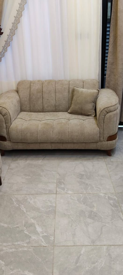 السلام عليكم
تخم قنفات ١٠ مقاعد درجه اولئ نضافه فول اخو الجديد صار اقل الشهر من اخذتهم فدشي تكمه
***********
