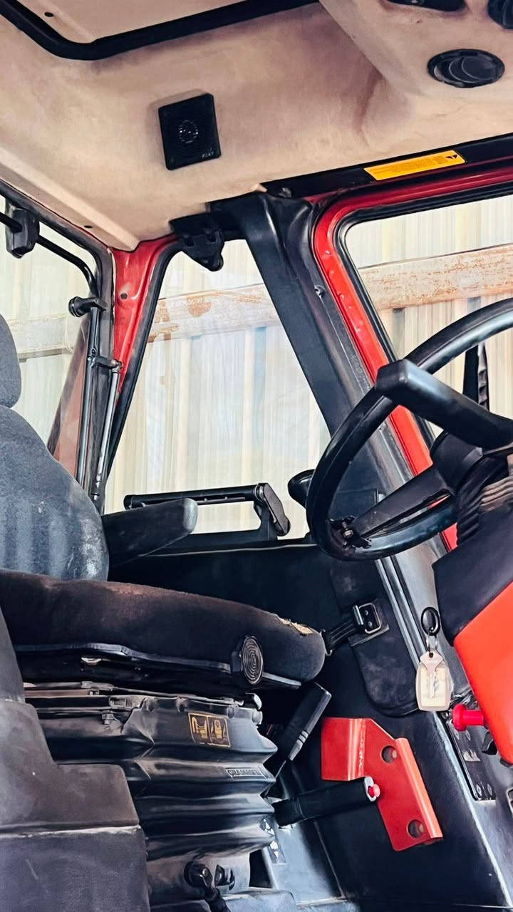 للبيع او مراوس فيات 180 نص اوتماتيك عاده ٢٠٠٠ نظيفه جدا وفول مواصفات
السعر ٨٥ وبيه مجال
***********٨/***********
