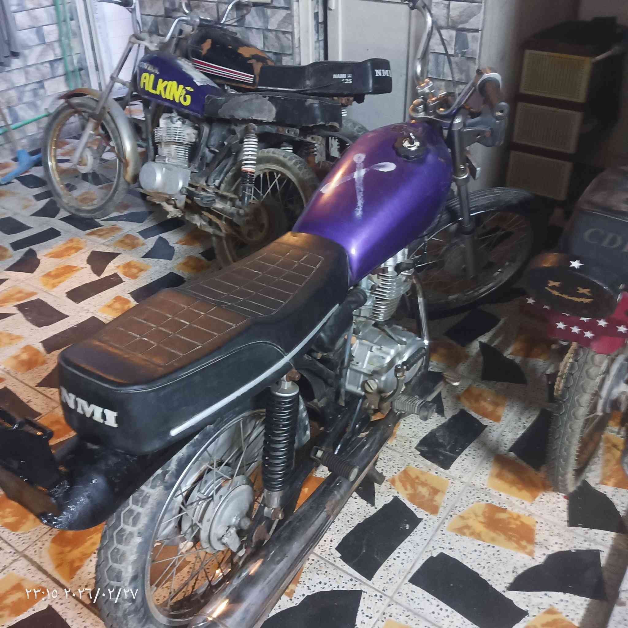 سلام علايكم دراجه يراني مكاين جداد سعر 250بكاني بصره هذا رقمي ***********
