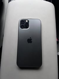 آيفون 12 برو • ٢٥٦ • عيب بطارية