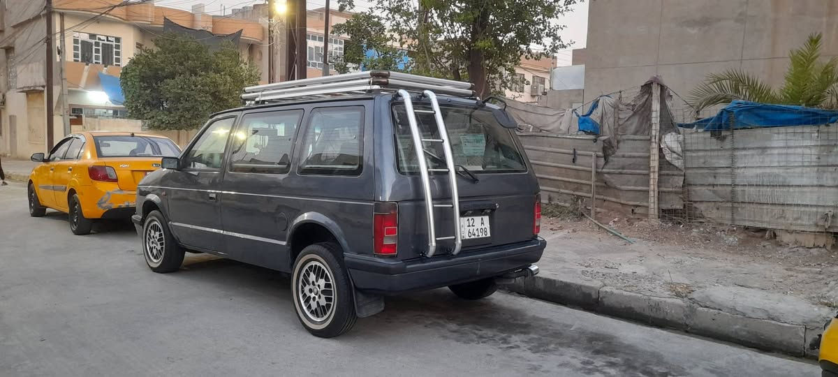 كلايسلر كرفان  موديل ٩٠ رقم نينوى محرك و كير شرط كابون بيها ابسمي اني الشرعي شرط الوكه و التحويل للاستفسار رقمي ***********
