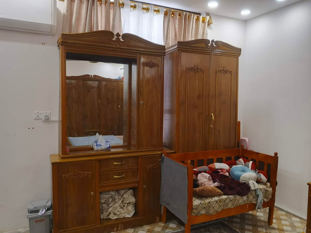 غرفة ام المسرح اخت الجديده بالحقيقه بعد احلى من الصور شخط ما بيها السعر 900  قفل  مكانها نجف


**إذا كنت صاحب هذا الإعلان وتريد حذفه لأي سبب، رجاءا أرسل رسالة إلى الدعم الفني**