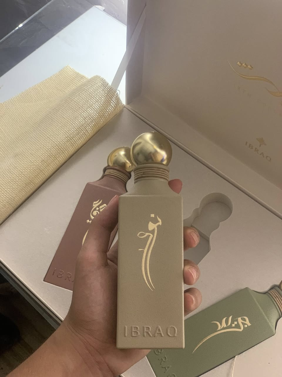 عطورات ابراهيم القريشي  للبيع مكاني زبير***********
