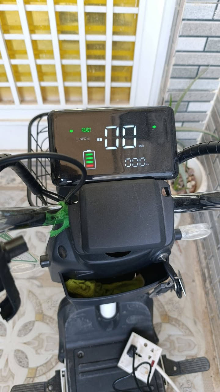 دراجه شحن لبيع دراجه جديده ومكفوله مكاني ناصريه بشطره وسعر ب450وبيه مجال قليل حك جيه هاذه رقمي ***********
