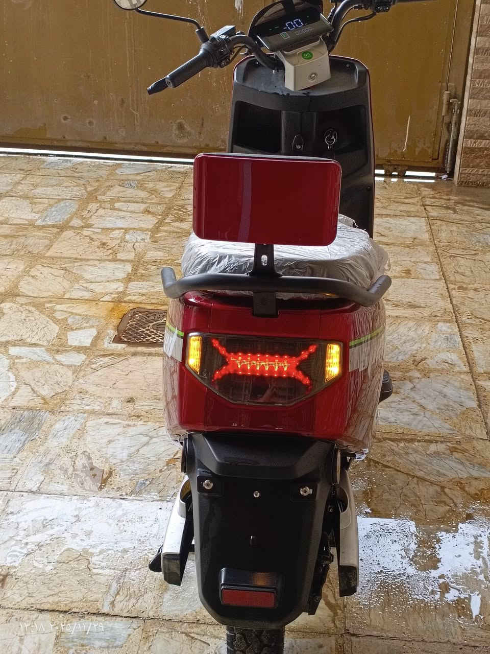 سلام عليكم
دراجه شحن للبيع السعر بل اخير 
دبل اشاره شغال
لد نهاري 
لد ليلي
سرعه 85 كامل
ثلاثه نمر 
بيها رجوع للخلف
بيها جنطه جبيره
سويج عدد2 و بصمه عن بعد وحده
ستانه جبيره وستانه جانبيه سريعه
بيها منفذ شحن الجهاز
منفذ شحن الدراجه محمي 100٪ من الماي
هورن مختلف
مقاومه للماء
بعد بيها هواي مواصفات بس تشوفها بعينك
مستعمله صارلها شهر 
تجيك الدراجه مغسوله ومجهزه و وياها ورقه العقد مالت الدراجه للتأمين اذا عبالك مسروقه
سعر 750 الف وبيها مجال كلش هواي للطيبين مكان طويريج اذا تريدني اجيك حدي لدور الحجر و ابو جوعانه و للولايه بس هذا الرقم واتصل عليه مراسله واتساب او خط ***********
