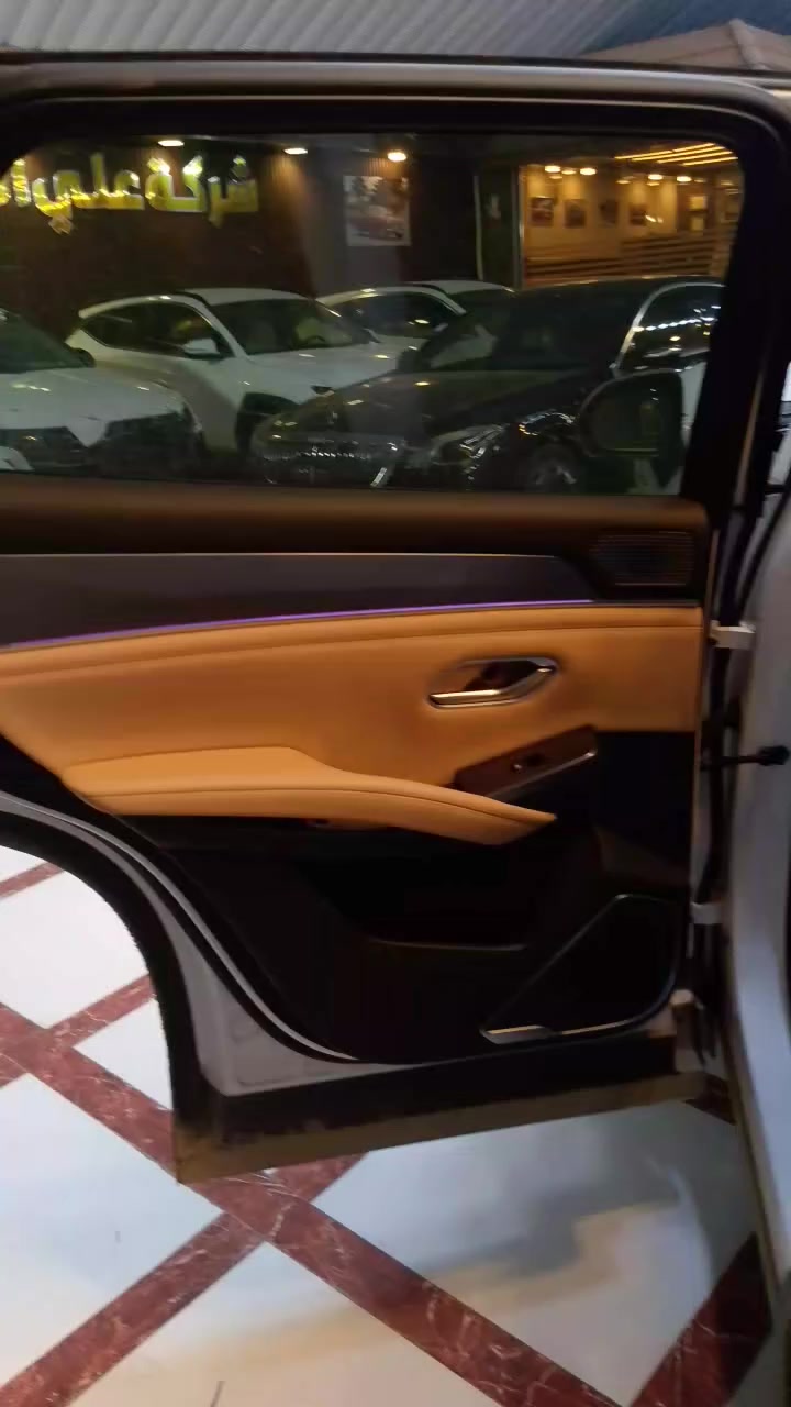 جميع نواع زجاج اليسارات القديم ولحديث نقل وشدداخل بغداد مجانن
وبنسب السعار رقم الهاتف ***********
