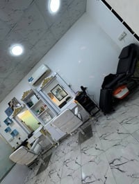 صالون للبيع كامل الي موضح بل صوره ب5 ملاين وبي مجال 07506897813 وتساب