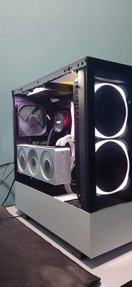 السلام عليكم

تم تخفيض السعر لان مستعجل على بيع 🛑

 💻 سيت اب للبيع كامل  استخدام قليل كلش 

كيس NZXT 
معالج CI7 12700kf
مذربورد  Z690 AORUS ELITE AX D4
كارت شاشة RTX 3070 GIGABYTY
رام 16GB 3200 XPG
هارد M.2 NVME 1TB SAMSUNG
بور سبلاي EVGA 850 GOLD
مبرد مائي NZXT
قطعة PCI

شاشةة SAMSUNG ODYSSEY G5 27 IPS 2K 165HZ 1Ms

ميز حاسبة زاوية قياس 180*180 شغل درجة اولى 

كرسي براند FANTECH 

كيبورد MECHANICAL REDRAGON BRAHMA PRO
كيبورد MECHANICAL AULA 
ماوس LOGITECH G502 SE HERO
ماوس LOGITECH G502 HERO
سماعة HYPER X CLOUD ALPHA S 7.1
سماعة HYPER X CLOUD FLIGHT WWIRELES

 
الحاسبة كلش نظيفة استخدام قليل جدا 
كراتين القطع كلها موجودة 

السعر 2 مليون و 850 الف وبيها مجال 
راسلني وماراح تخسر ✨💚

العنوان بغداد حي حطين 
*********** واتساب

تحياتي للحميع
