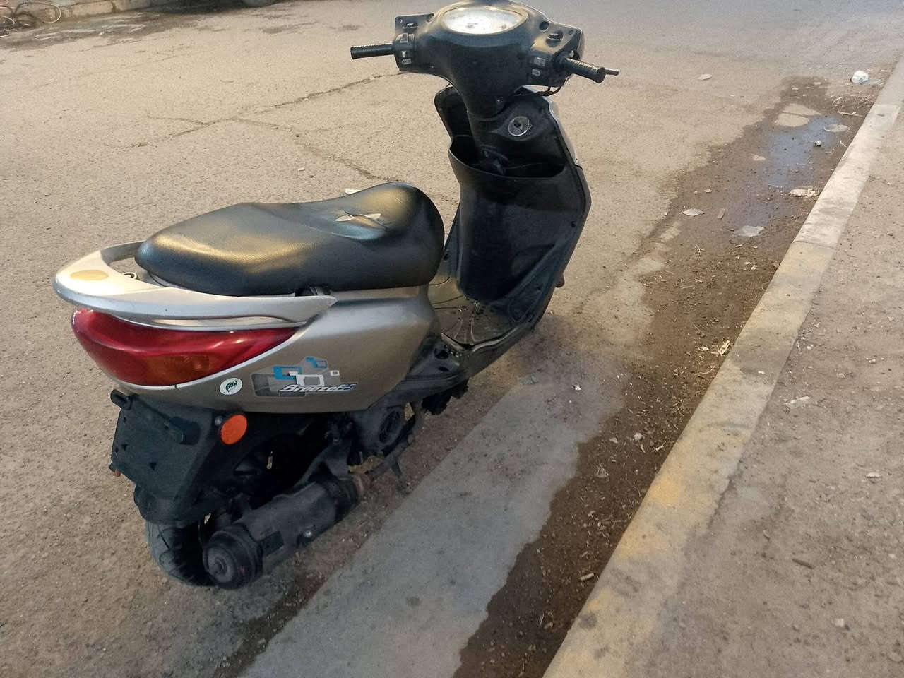 سلام عليكم درجة للبيع سعر بلخاص بريس نظيفة حي الجهاد المكاسب  ***********
