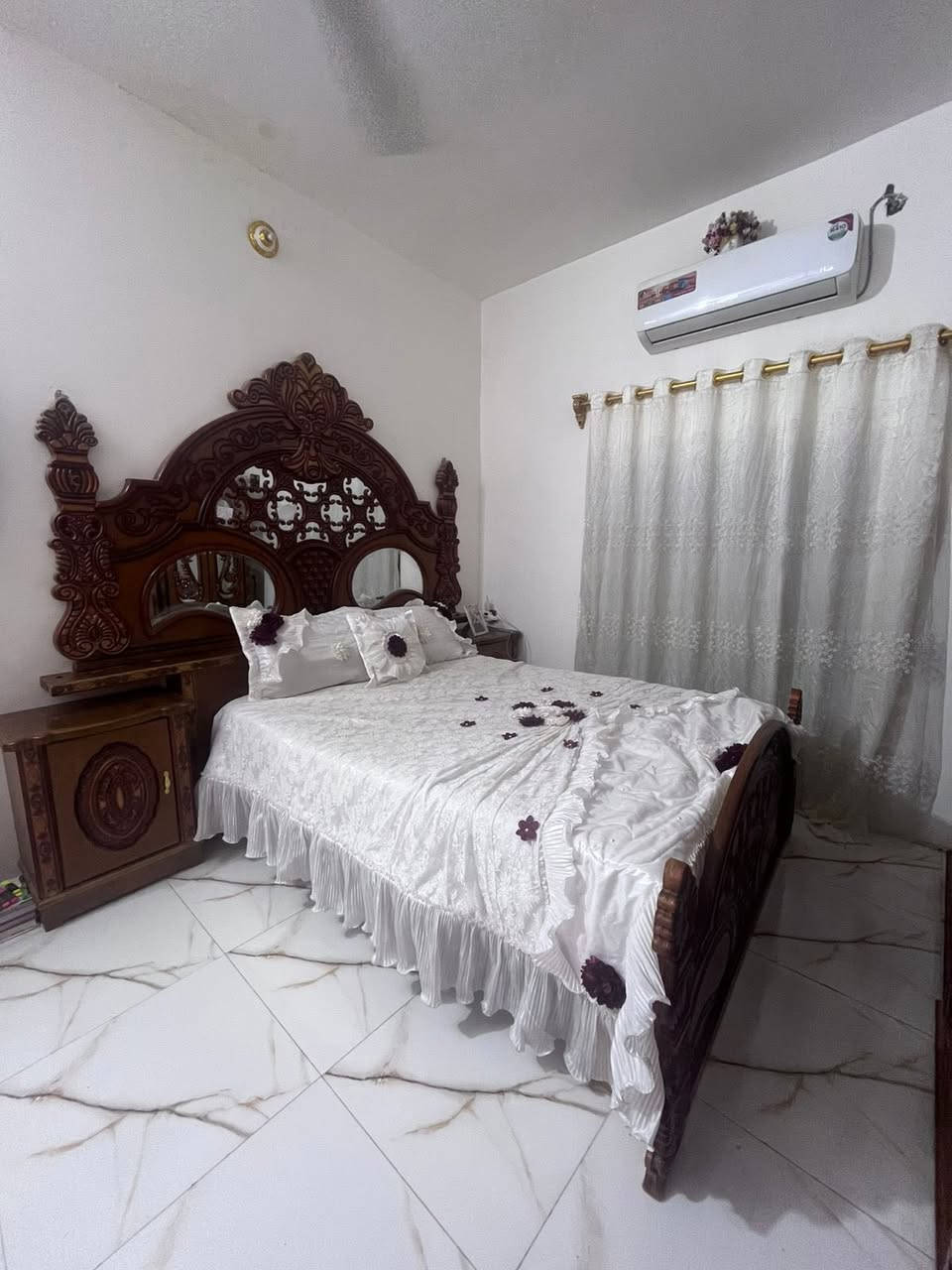 غرفه صاج عراقي  6 قطع كنتور 6 ابواب
ناصريه _حي اريدو 
ً
ً
ً
السعر 700 الف للاستفسار خاص


**إذا كنت صاحب هذا الإعلان وتريد حذفه لأي سبب، رجاءا أرسل رسالة إلى الدعم الفني**