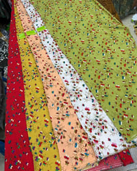 مرحبا زبائنه الكرام عرض جديد 🚕😍🚕#تخفيضات  #اقمشة  /كريشه مشجر  الواان💥...