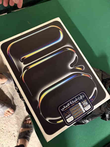 ايباد برو m4للبيع 
ذاكرة ٢٥٦ 
نموذج m
 داخل الضمان استخدام اقل من ٣ اشهر نظافه ١٠٠٪؜ بطارية ١٠٠ 
السعر خاص 
او الاتصال علئ الرقم ***********
