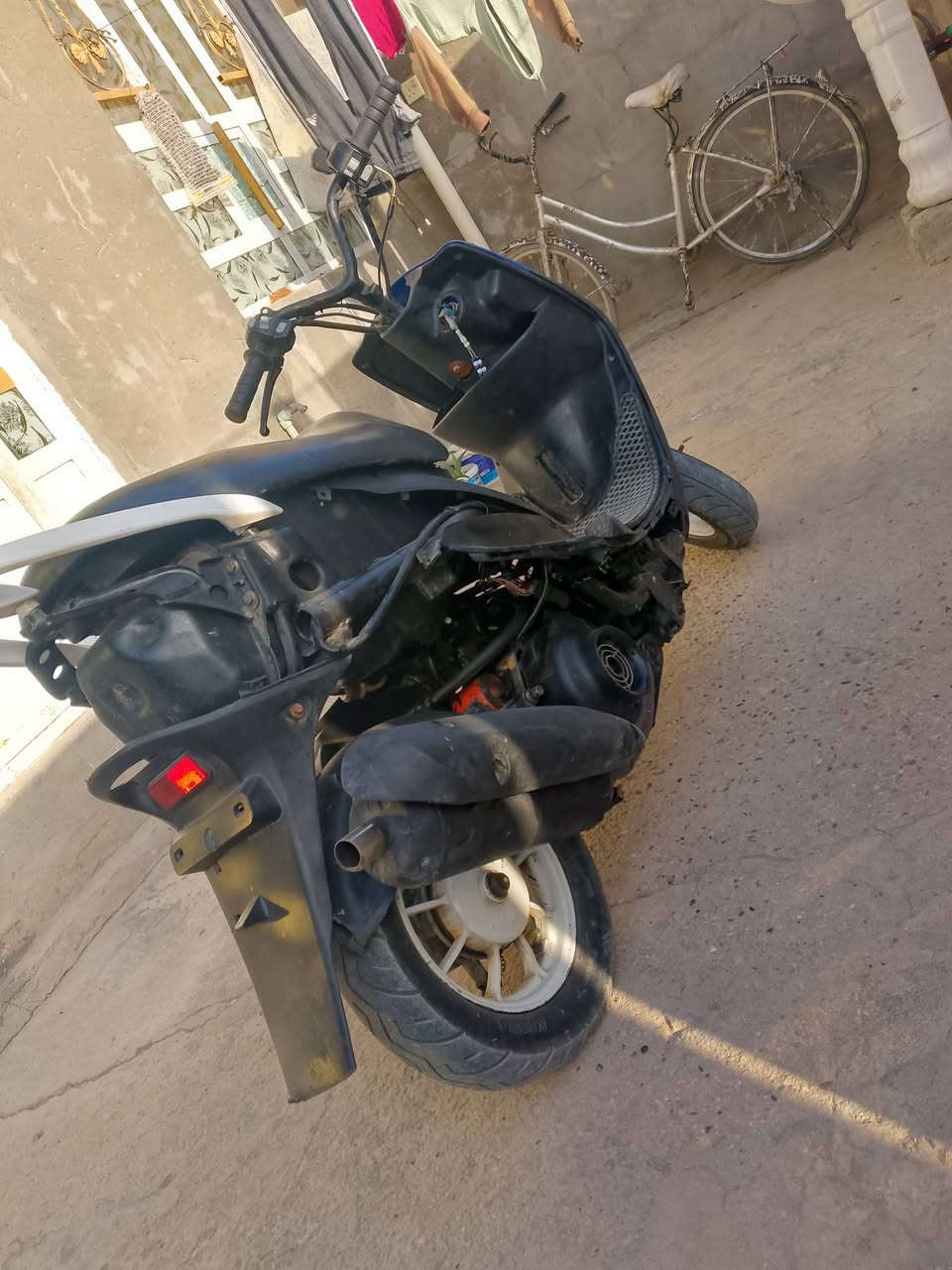 سلام عليكم دراجه ماكس البيع جانت بلادي جفتت 55صار يومين عل سحك سعر450و بيها مجال مكاني المحموديه هاذا رقمي ***********
