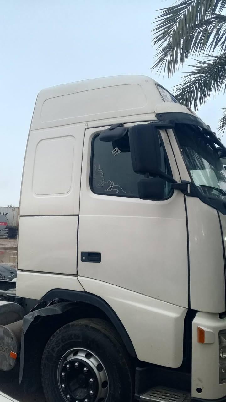 لام عليكم فالفو شيطان للبيع موديل2004 سيارة عوزهة ترتيب محرك كير شاصي مكفول سنوية لل2028 رقم بصرة مشروع وطني (مربوطة قلاب) تخم تاير باتري جديد  سعر ١٣٥بيهة مجال بسيط  رقمي***********
