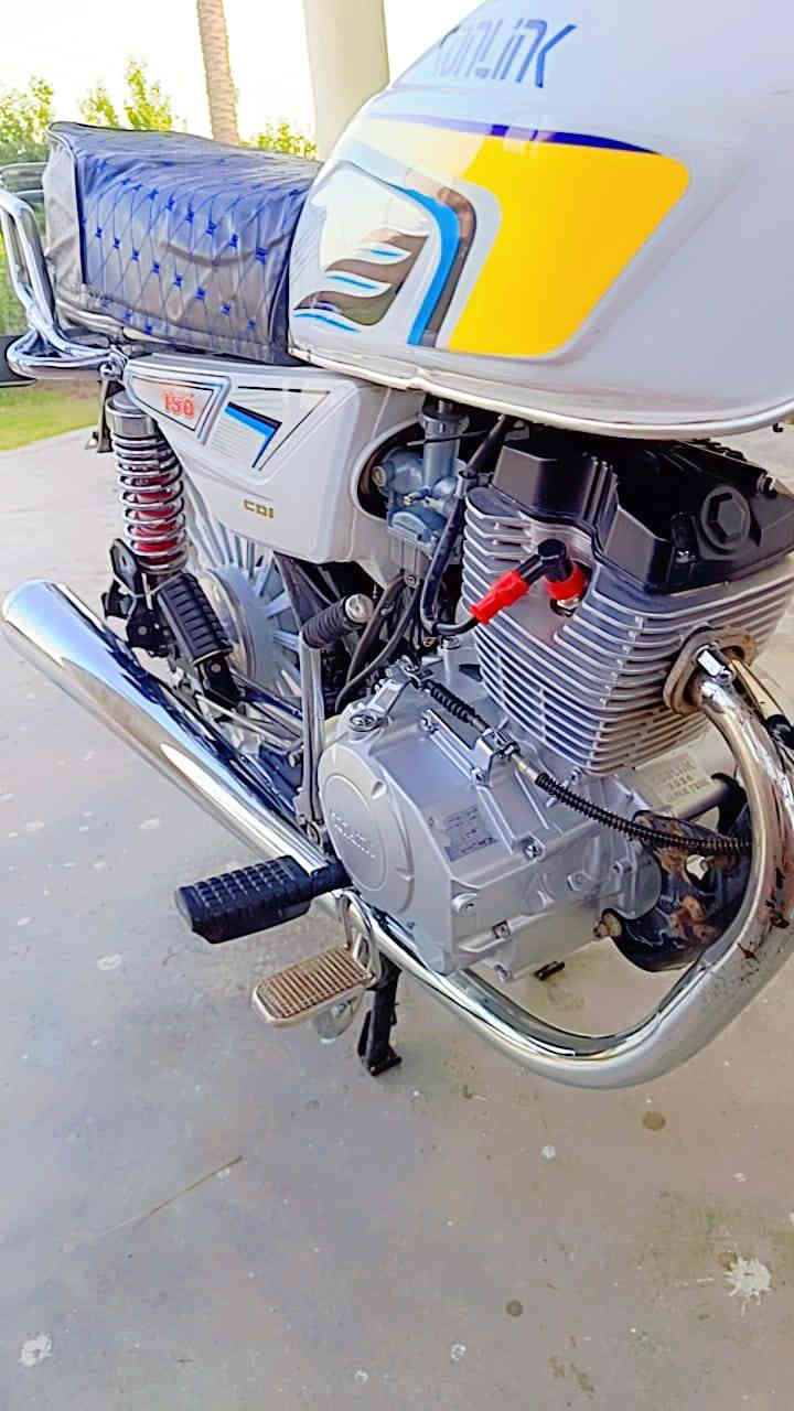 سلام عليكم
دراجه سافان موديل 24 مكفوله
تواصل   ***********
