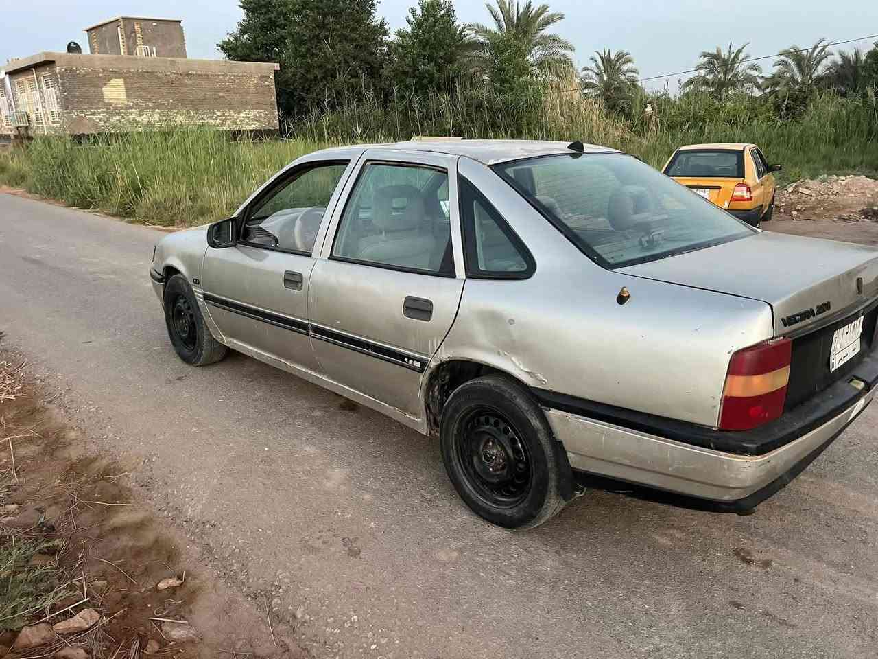 سلام عليكم سياره ابل فكتره
مكينه بل باكيت ستوني شاده 
رقم نجف مداور ثاني يوم 
سياره حلوه جاهزه من كلشي سعر 27ورقه وبيه مجال  
مكان السياره كوفه رقم الهاتف ***********

