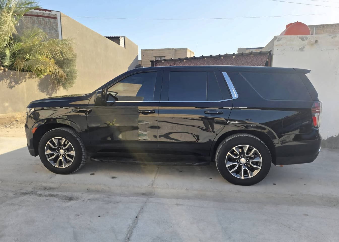 لبيع تاهوا فدرالي موديل ٢٤ بدون رقم بسمي شخصيا ماشيه ٢٧ مواصفات ال LS معروفه سياره جديده زيرو كلها على وضع الشركه 
حادثه شبر بارد بل الجاملغ اليمن فقط والباقي كله كفاله من كلشي 
 🚴‍♂️اخوان السياره بيه صافره اصليه فدراليه 
مغلفه PPFضمان 10 سنوات 
سعره ٤٣٠ ورقه وبيه مجال 
لاستفسار  ***********
