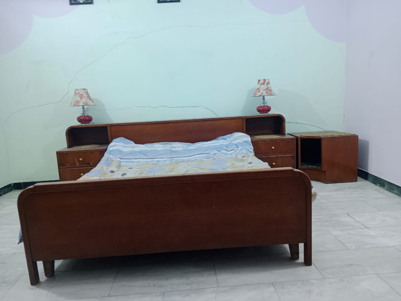 للبيع اغراض بيت
اوتي بخاري ٦٥
غرفه نوم بس نقصه كنتور ب٢٠٠
كاونتر ب٢٥٠
ميز بلازما ب٣٥
بوفيه ٣٠٠
تخم ٧٥٠
شاشه قياس٤٢ ١٥٠


**إذا كنت صاحب هذا الإعلان وتريد حذفه لأي سبب، رجاءا أرسل رسالة إلى الدعم الفني**