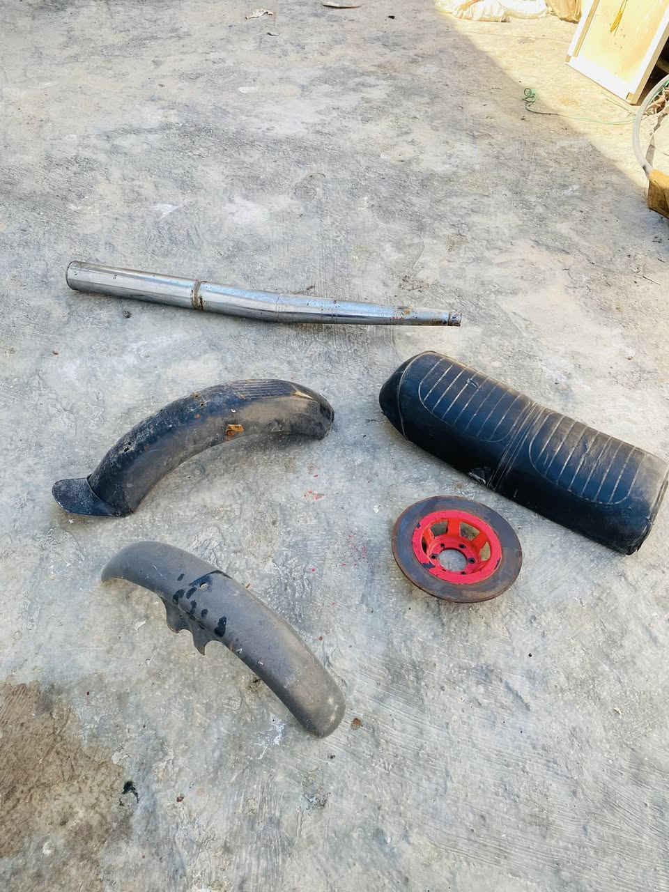 سلام عليكم صينيه المانيه شرط نضافه وموس عدله سعر ٧٠
ولبقيه كلهن ب٤٠ الي يريدهن يرأسني. 
عنوان نجف رقمي *********** توصيل اكو
