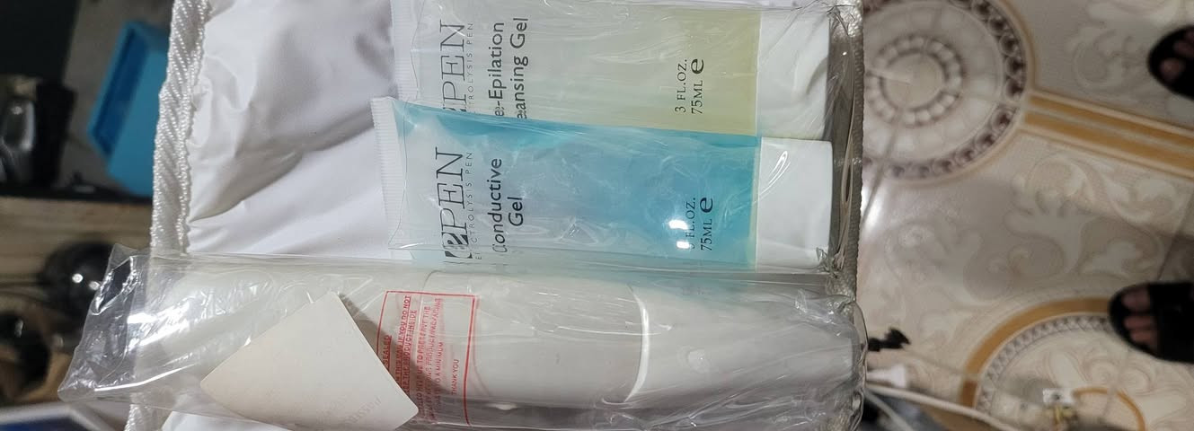 المنتج هو نظام Verseo ePen لإزالة الشعر الدائم.  ٣٠ مع التوصيل غير مستخدم 
يعمل الجهاز بتقنية التحليل الكهربائي (Electrolysis) لإزالة الشعر من الجذور. 
يتميز بأنه خالٍ من الإبر وغير جراحي، ويستخدم نبضات كهربائية لطيفة. 
يستخدم لإزالة الشعر من مناطق مختلفة مثل الوجه، وتحت الإبطين، وخط البكيني. 
تتضمن العبوة جل موصل (Conductive Gel) ومستحضر تنظيف قبل إزالة الشعر (


**إذا كنت صاحب هذا الإعلان وتريد حذفه لأي سبب، رجاءا أرسل رسالة إلى الدعم الفني**