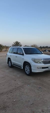 للبيع او مراوس لاندكروزر باحدث لاند كروزر 2011 ستينيه  ‎محرك (8V)  ‎‏‎...