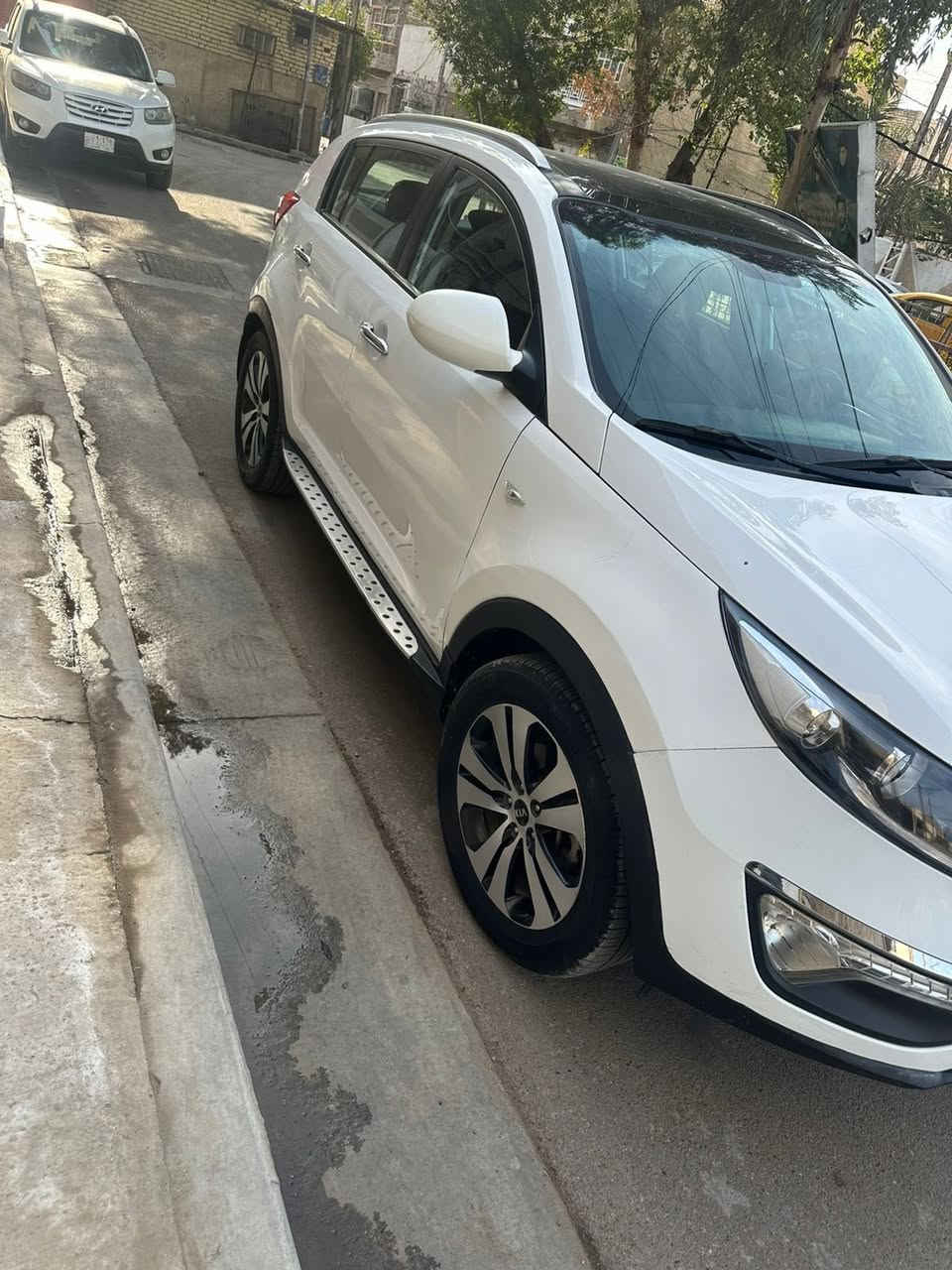 سبورتج 2012 خليجي
فول ما عدا البصمه بيهه قطعتين صبغ سونارها مرفق ب صور جاهزه بدون دواخل  اي نقص مابيها محرك ٢٠٠٠ دوش السعر ١٣٣ الرقم ***********
