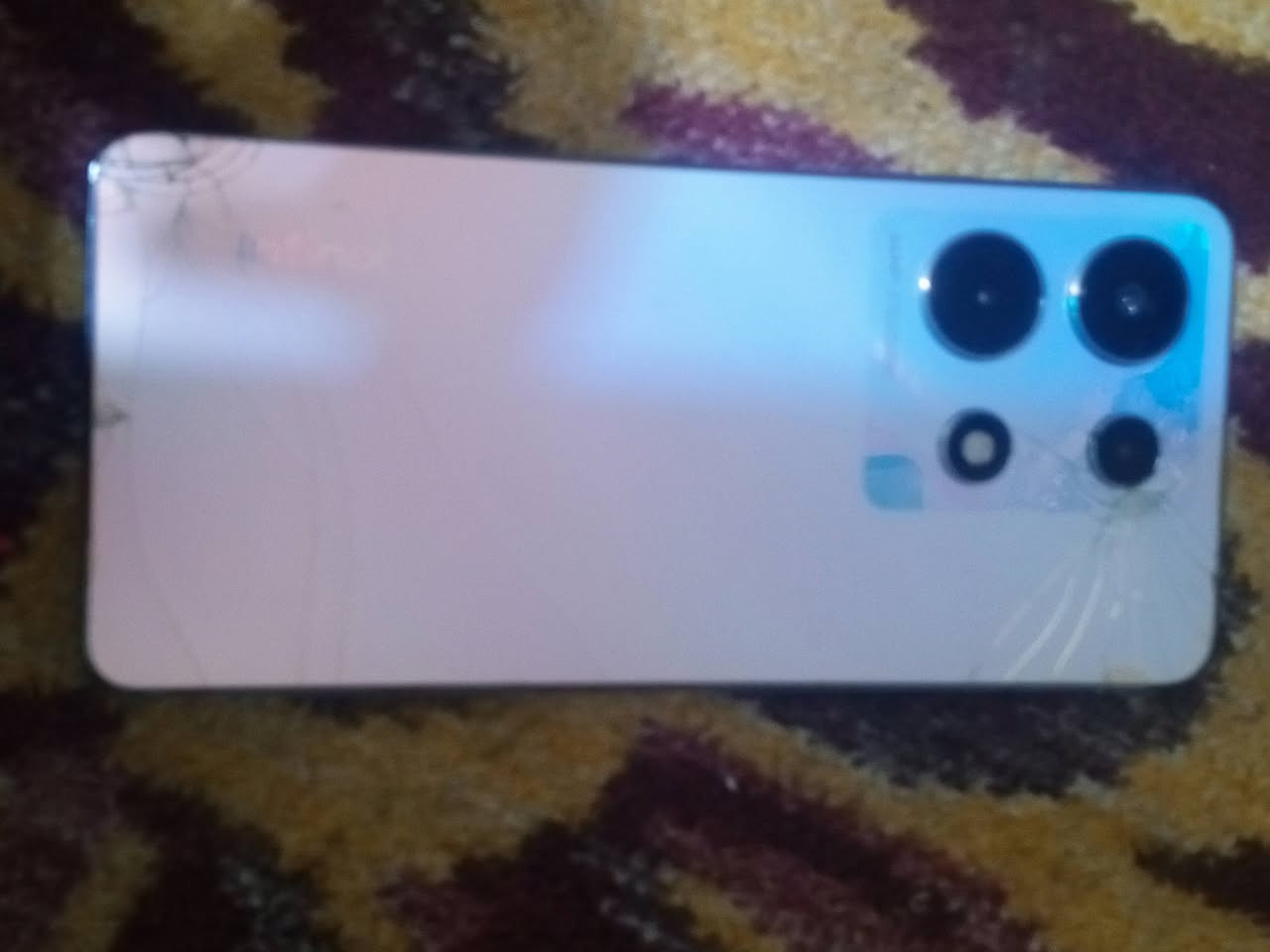 السلام عليكم اقرة تفاصيل قبل لا تتصل للبيع  جهاز انفكس نوت ٣٠ بي فطور بشاشة مثل ما موضح بالصورة فطور بظهر
واي فايف مالته عاطل باقي كله شغال السعر ٦٠ الف عنوان السيدية رقمي بي واتساب ***********
