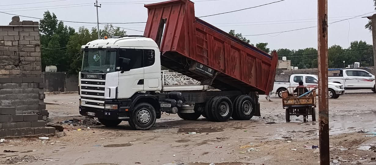 السلام عليكم سكانيا موديل 97 رقم بصره سنويه بعد بيها 
6 شهر مجموعه 97 وصط 19 // 28  محرك انجكتر نضيف 
كير 900 تايرات 22 بيها زوجين نص عمر ولباقي جدد 
كهربائيات كلها شغاله   مامتواجد عل فيس مكان السياره البصره الزبير انتصل عل رقم مامتواجد عل فيس ***********.
