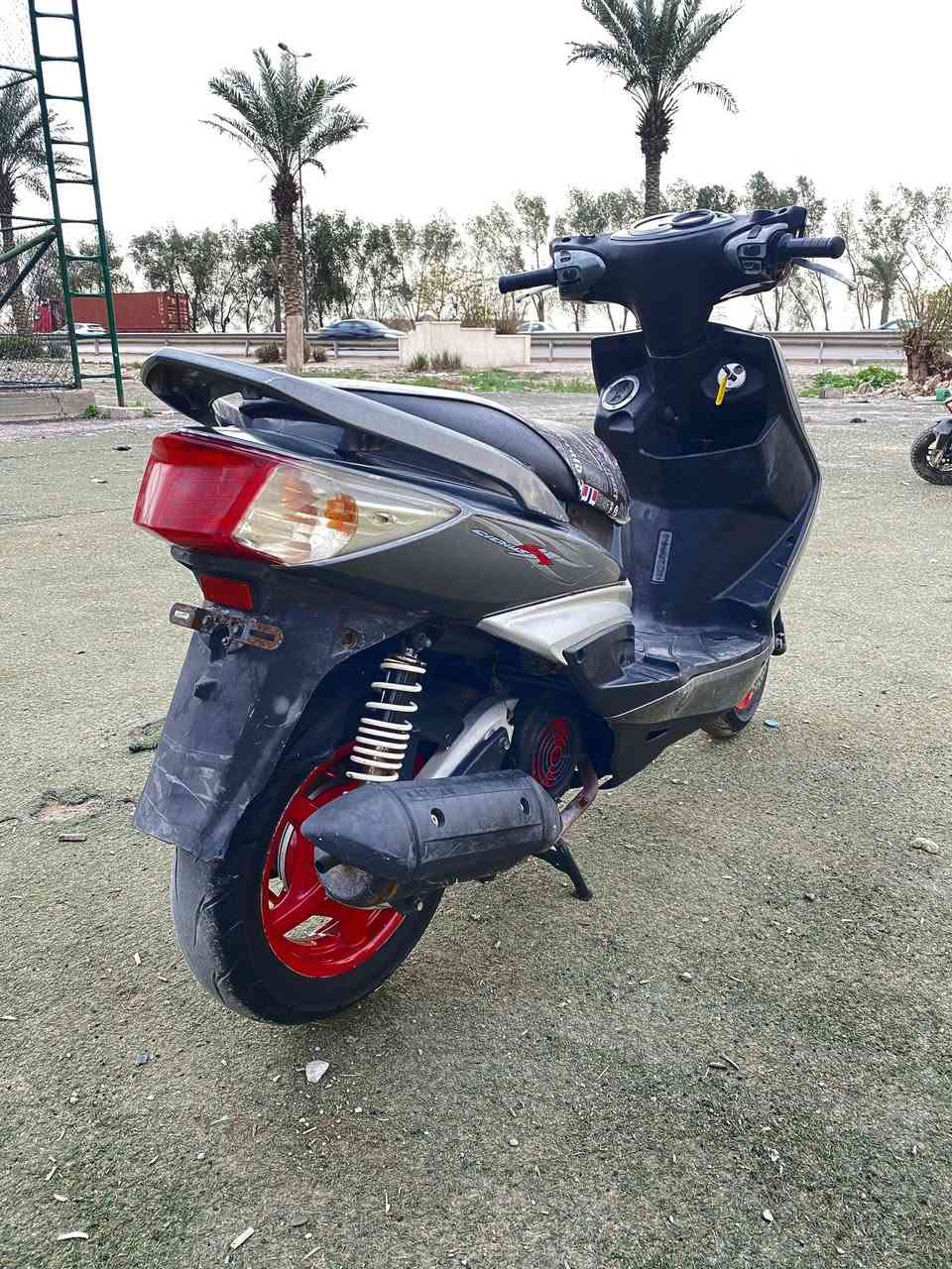 سكنس فحل كابريتر
دراجه كفاله مكينه بلادي مملعوب بيها 
كهربائيات كلها شغاله
 دراجه انضف من الرمبه كلشي ما مبدل بيها ناعمه لا تنقيص لا تبخير  شلعه ومعدل حلوه
اوراق موجوده تجي تجيب وياك فيتر وتفحص وين ميعجبك 
عنواني بغداد تواصل خاص او هاتف ***********
