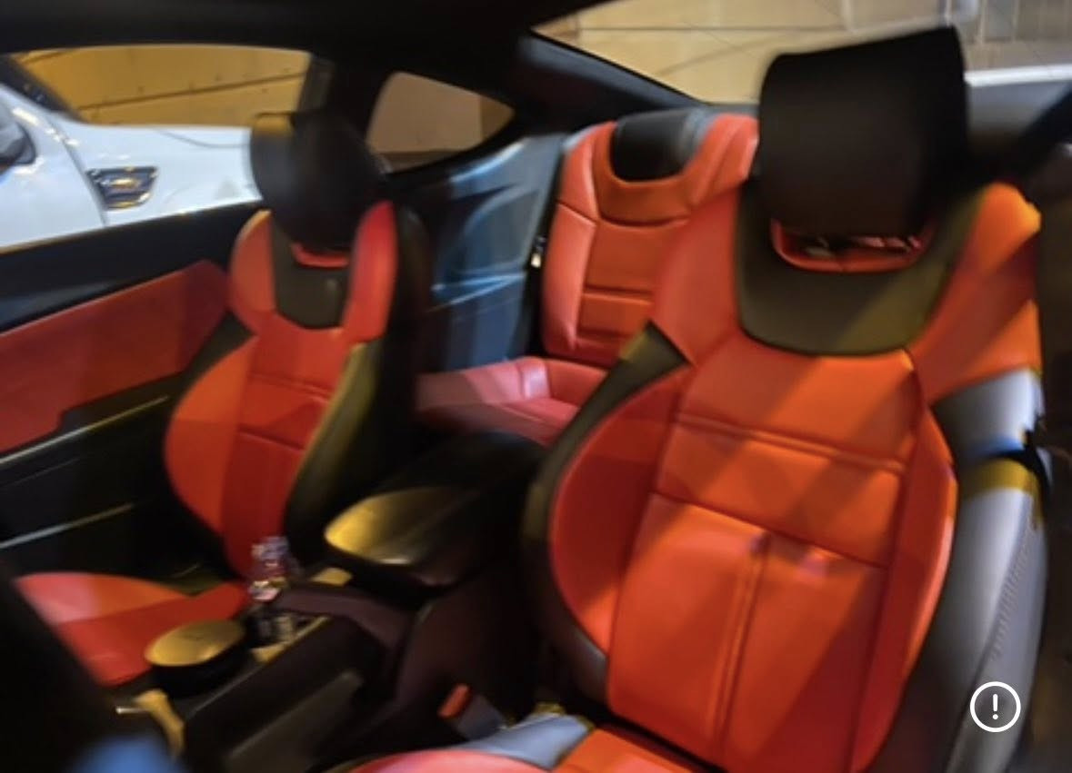 السلام عليكم
جنسس كوبي ٢٠١٥ للبيع
بدون حادث
محرك ٣٨٠٠
فول مواصفات
السعر ١١٥ 
***********
