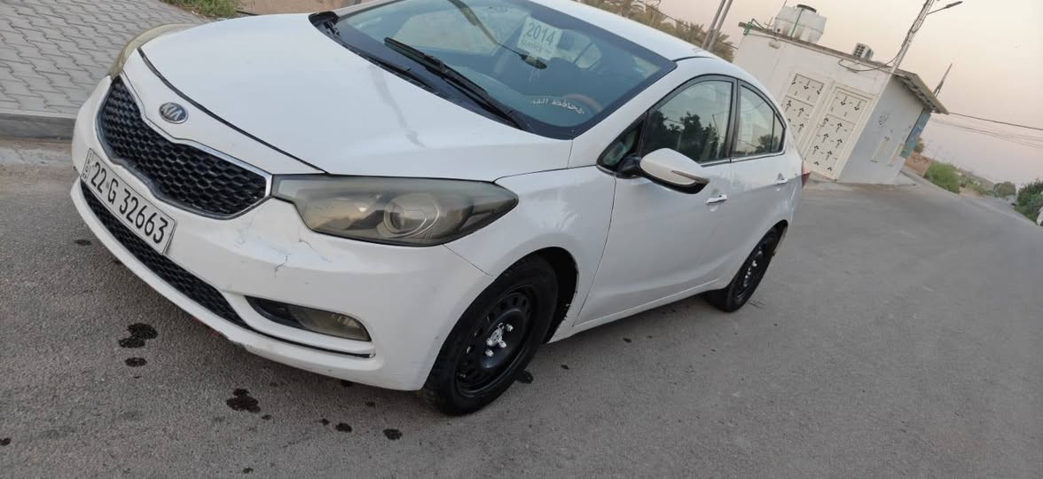 كيا سيراتو 2014 وارد خليجي صبغ بيها ثلاث قطع جاملغ او بنيد او باب السايق مواصفات السياره شفتات ستير ن تبريد قطعتين شاير بالمري سعر 86 مكان السياره كربلاء طويرج 
هاتف ***********
