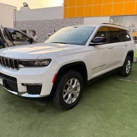 جيب كراند شيروكي لمتد موديل 2023 فول موصفات عدى الفتحة  7 راكب Vip  وا...