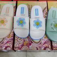 جديد • نعال نسائي ٣٧-٤١ • نعال بناتي ٣٠-٣٥