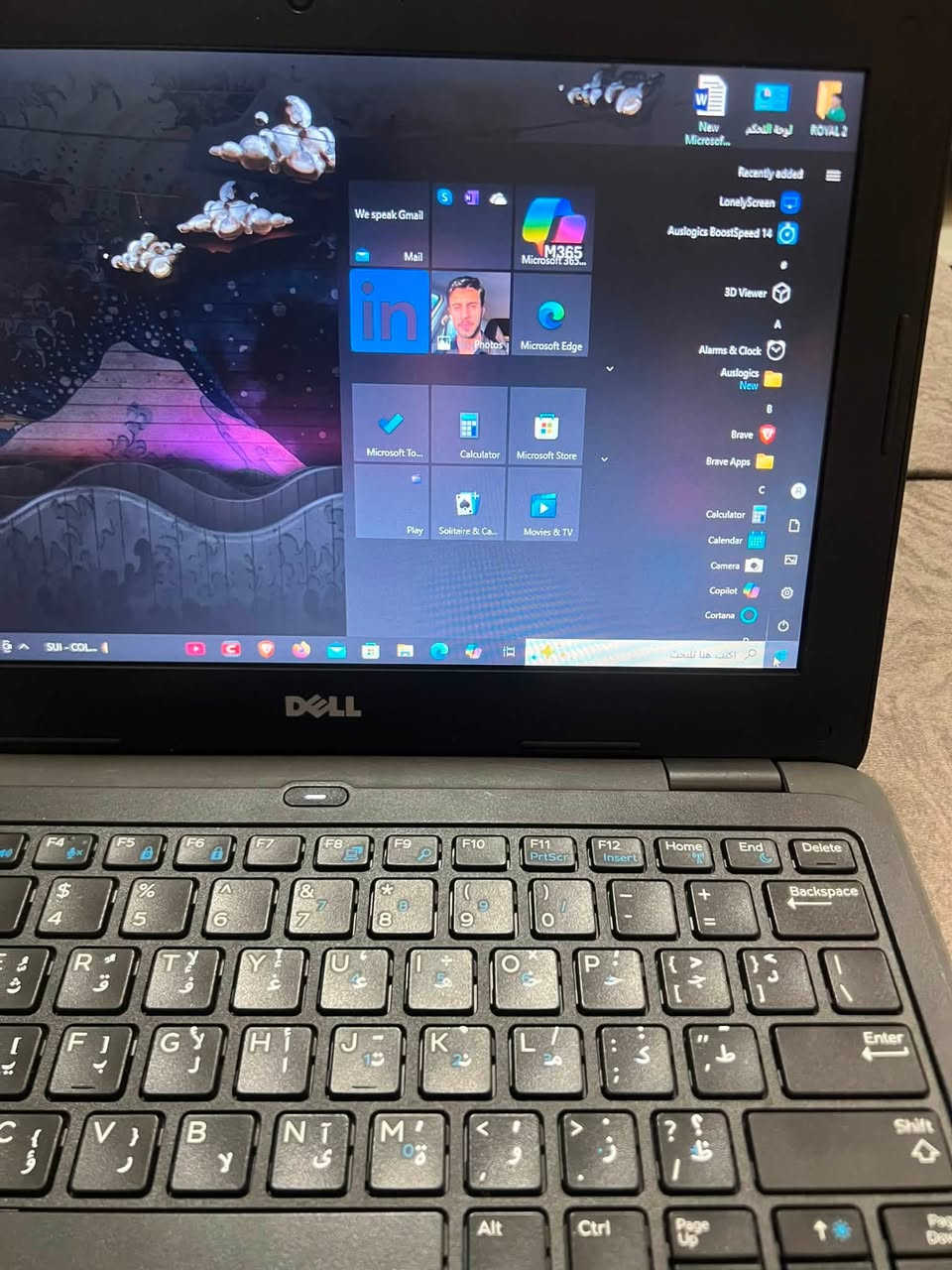 حاسبه DeLL نضافه فوول مثل ما موضح بصور تفثد لتصفح وطباعه وتصاميم ودراسه سينمانا يوتيوب كلش سلسله وحلوه وسعره مناسب ب ١٢٥الف مكاني السماوه او مراوس بايباد 

***********
3180
-4GB
-128GB قابل للزياده
-Suare
-12 iucnحجم شاشه
