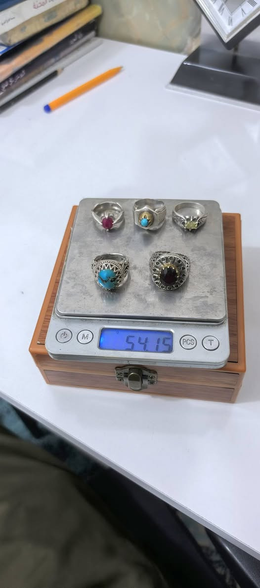 للبيع او مراوس مع زنجيل سوار فضه


**إذا كنت صاحب هذا الإعلان وتريد حذفه لأي سبب، رجاءا أرسل رسالة إلى الدعم الفني**