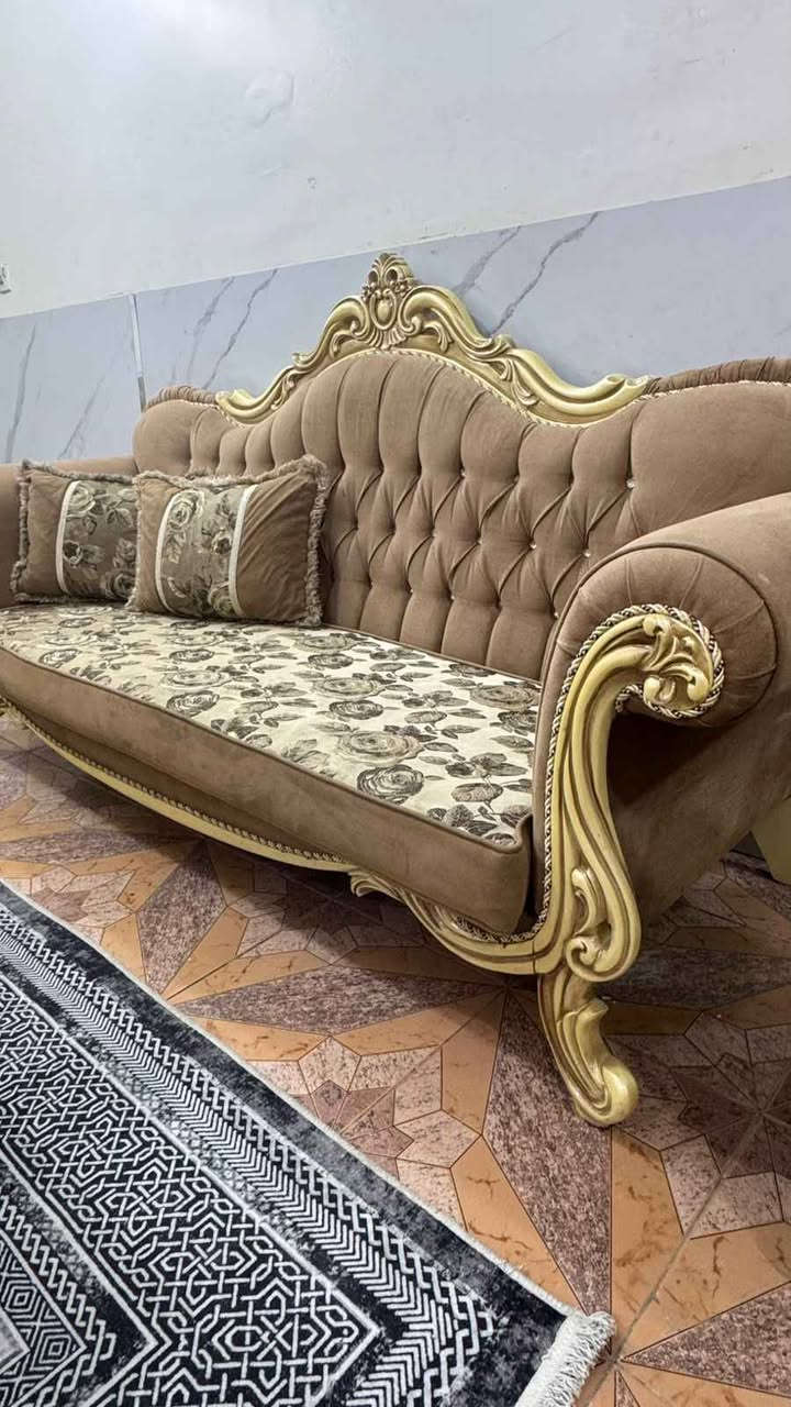 تخم زان تركي ١٠ مقعد مع طبله وسط كبيره نضيف جدا*********** بغداد, العراق
