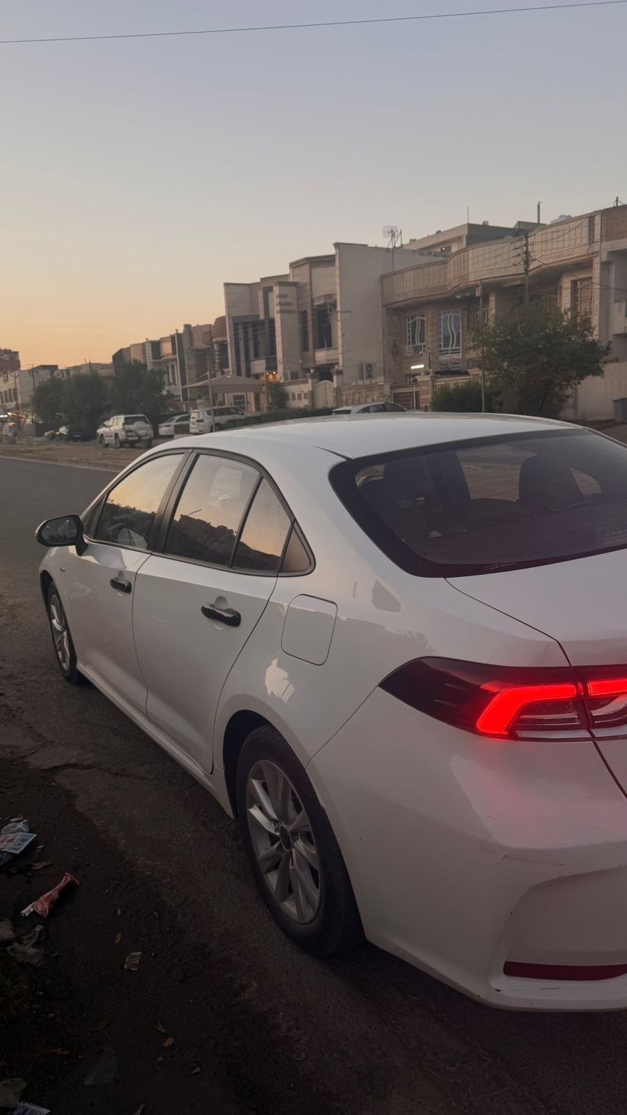 سلام عليكم 
كورلا 2024 شكل الخليجي 
هايبرد تجميع صيني
ماشيه38 
بصمه  
فتحه بل سقف 
بيه ملاحضات بسيطه 
السعر 145 
*********** 
شكل الخليجي